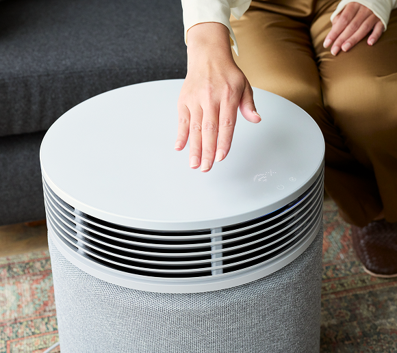 Run your air purifier 24/7 Keep the air purifier on 24/7 during high pollution levels and leave on Auto mode so it adjusts when pollution levels fluctuate.